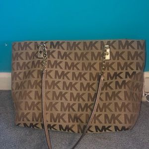 Micheal Kors JetSet Bag